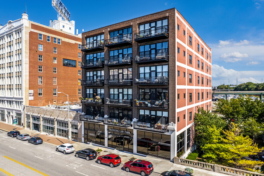 2015 Grand Blvd, Kansas City, MO for sale - Primary Photo - Image 1 of 1