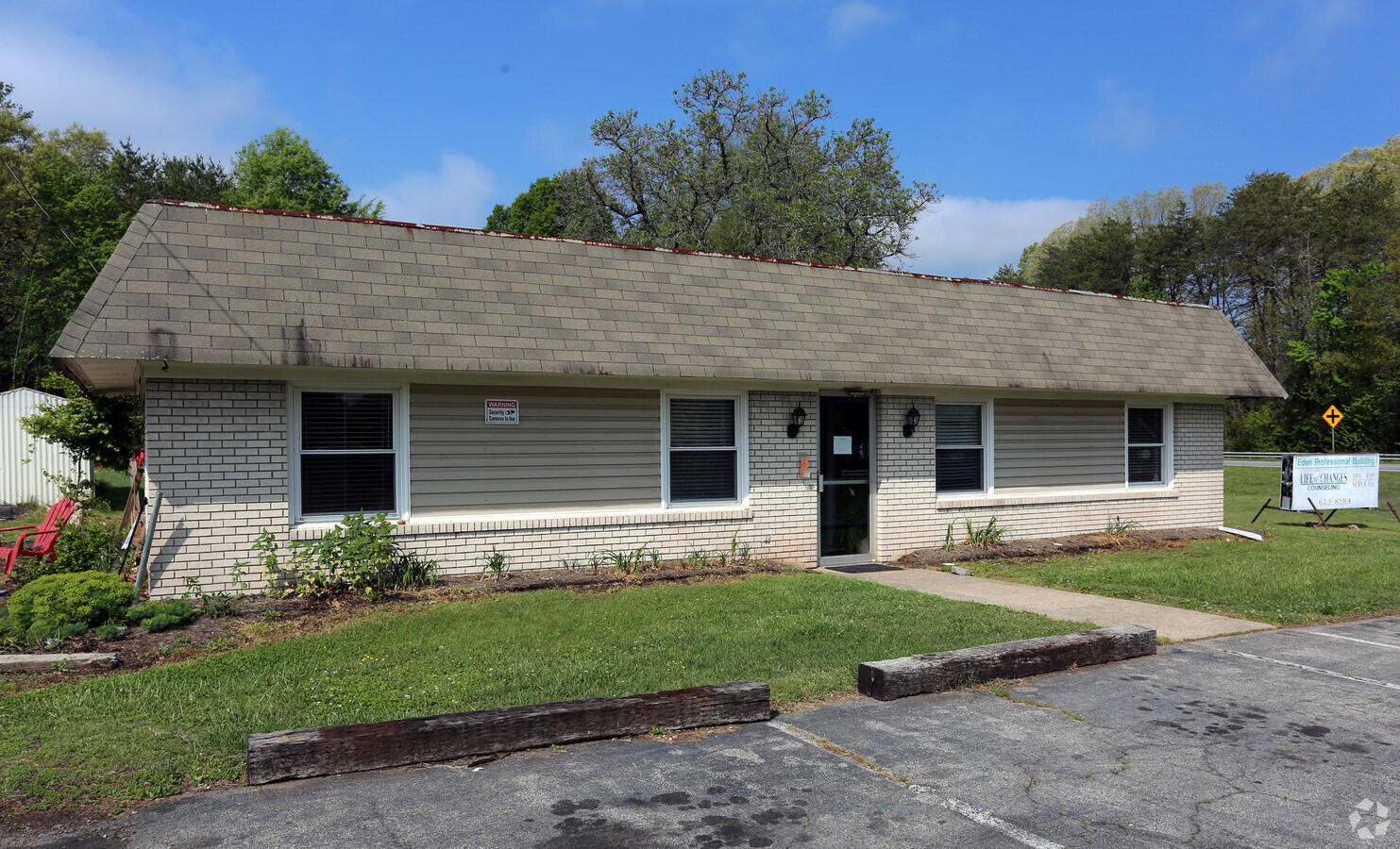 109 Beddingfield Rd, Eden, NC 27288