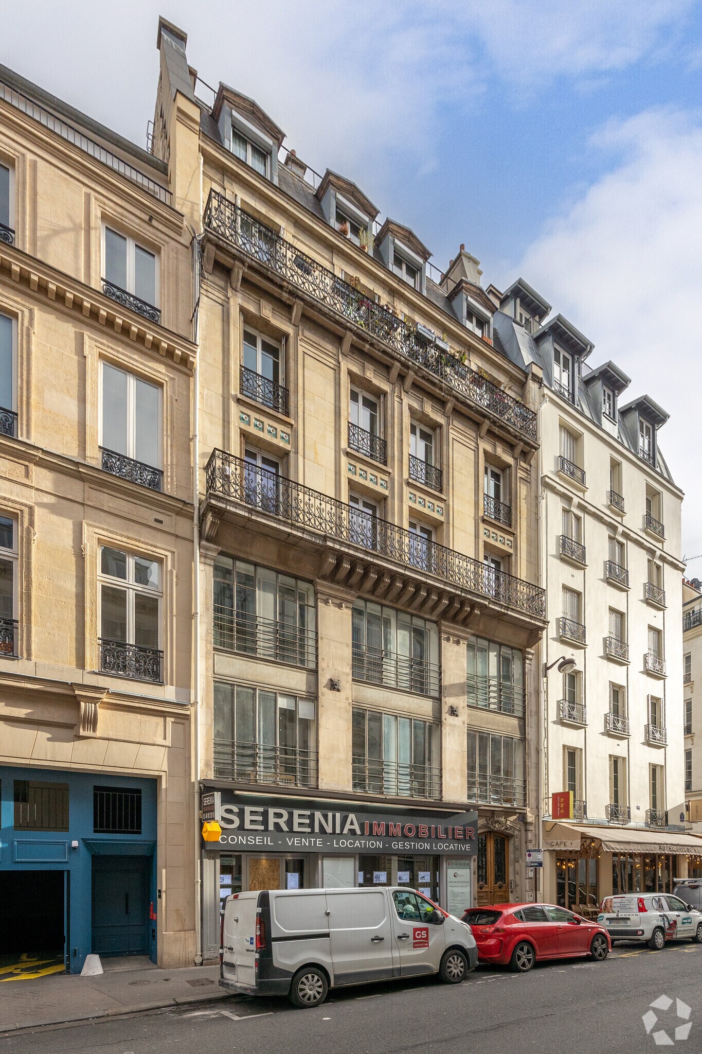 Office in Paris for sale Primary Photo- Image 1 of 1