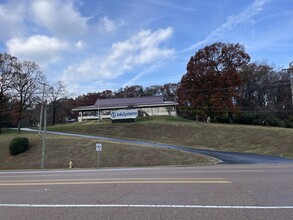 1317 Hickory Valley Rd, Chattanooga, TN for lease Building Photo- Image 1 of 11