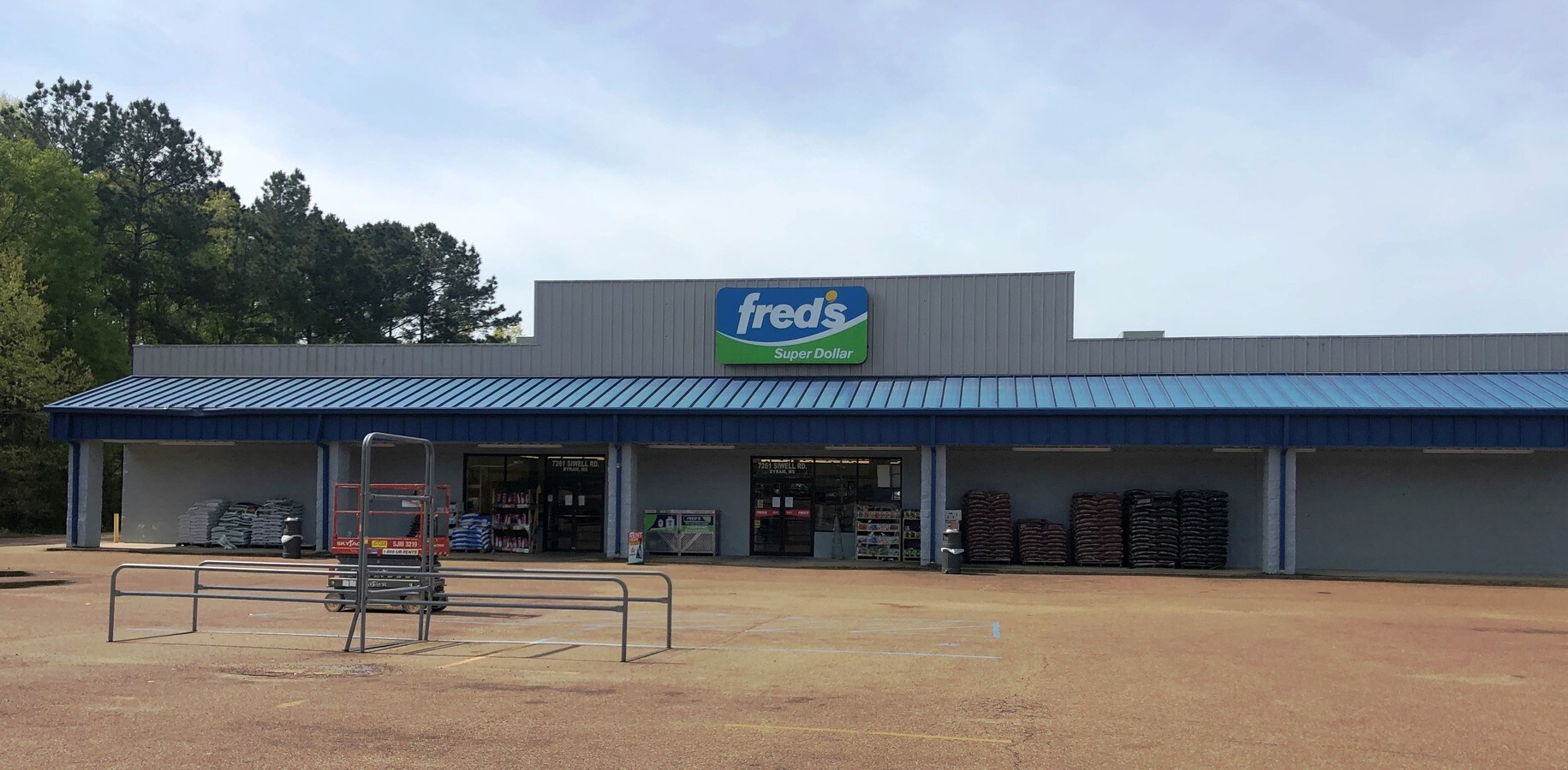 7261 S Siwell Rd, Byram, MS 39272