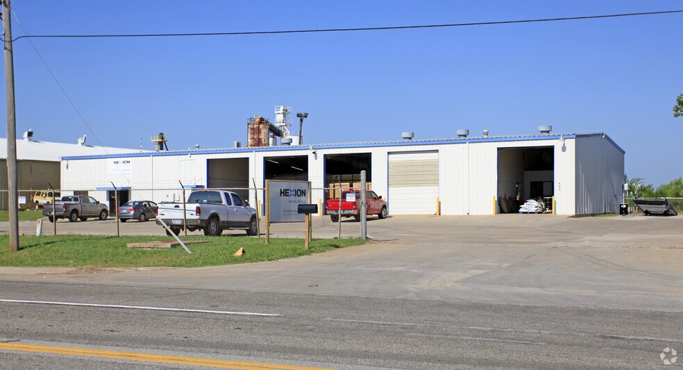 Industrial in Oklahoma City, OK for sale - Primary Photo - Image 1 of 1