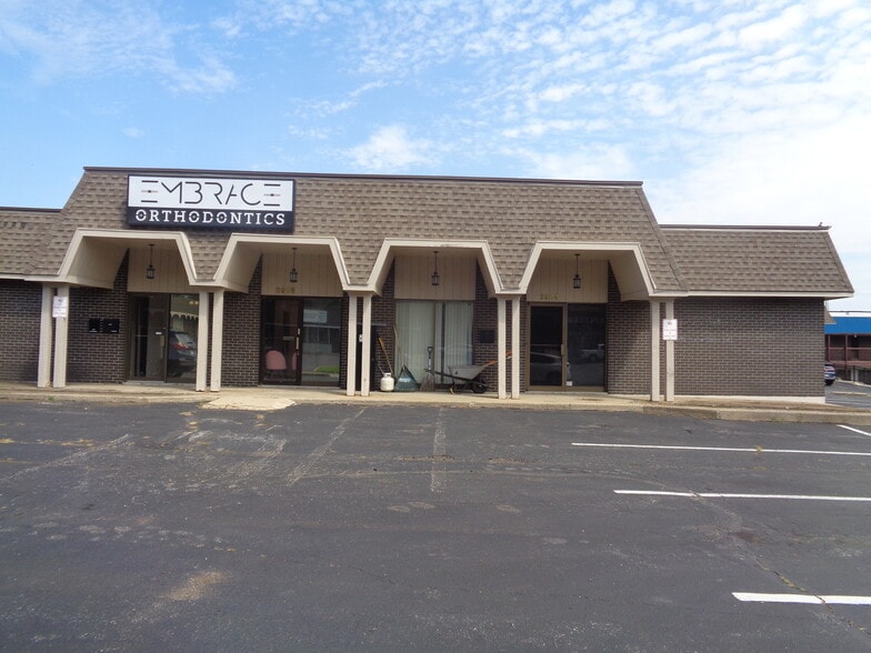 3903-3913 S Lynn Ct, Independence, MO for lease - Building Photo - Image 1 of 46