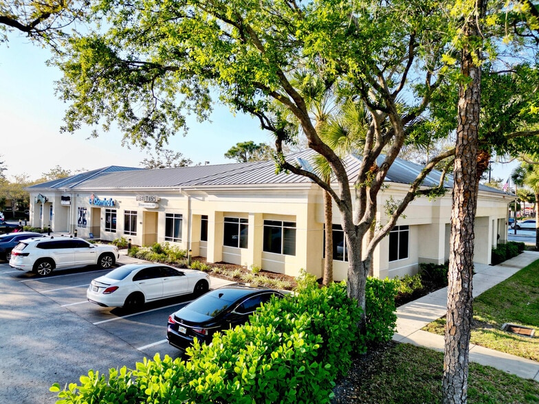 7385 Radio Rd, Naples, FL for lease - Building Photo - Image 2 of 5