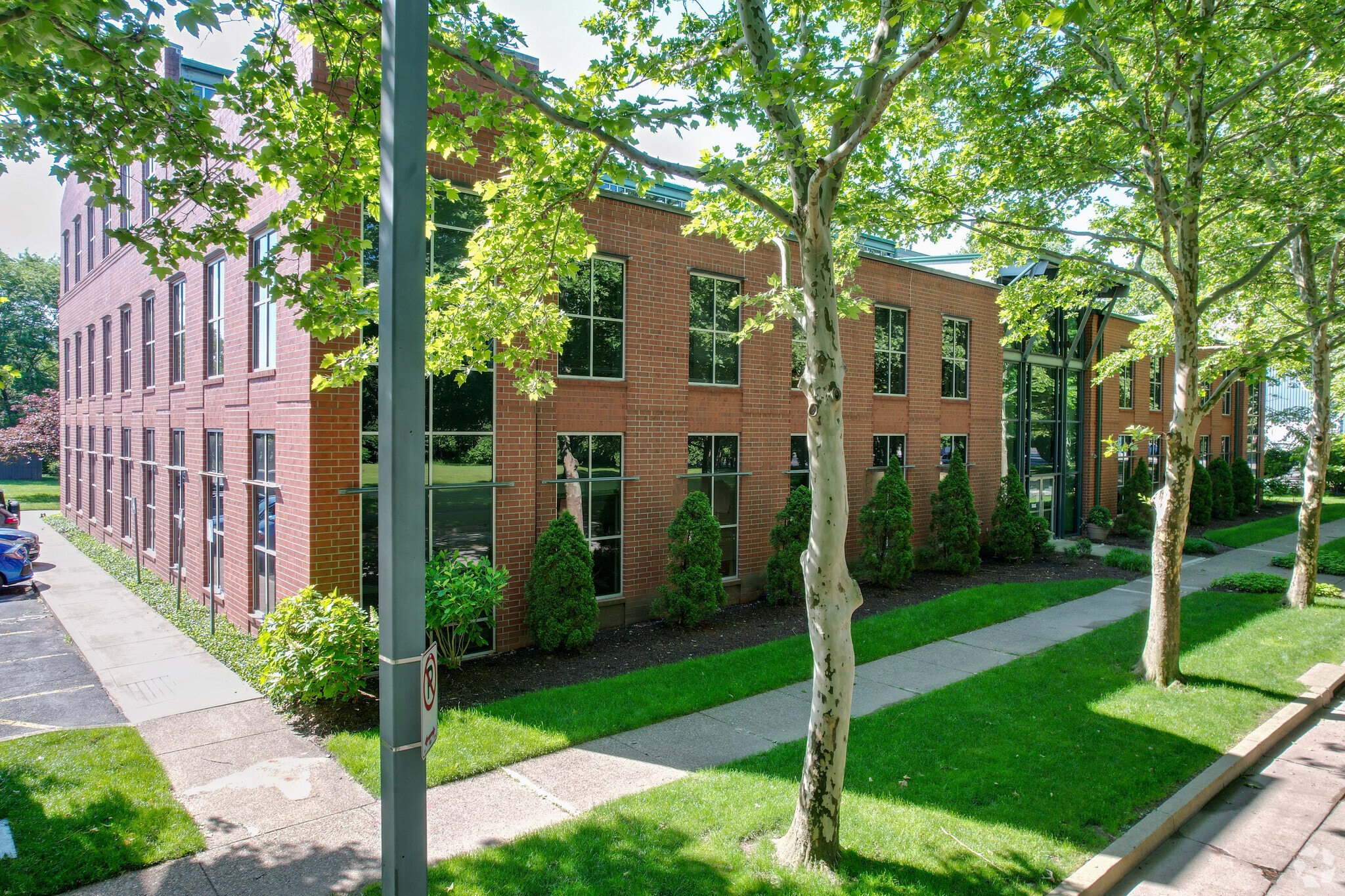 800 Waterfront Dr, Pittsburgh, PA for lease Primary Photo- Image 1 of 11