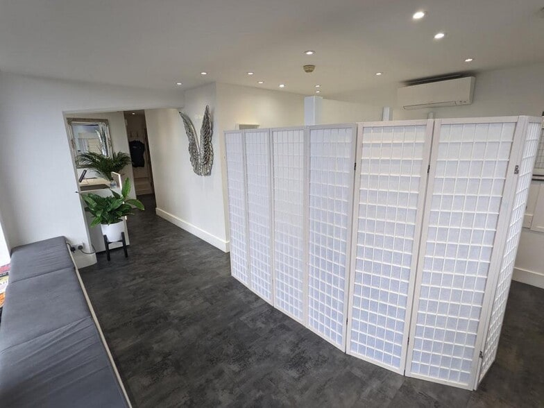 Sydenham Rd, Guildford for lease - Building Photo - Image 3 of 3