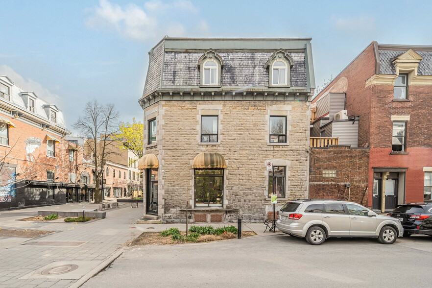 131 Rue Prince-Arthur E, Montréal, QC for sale - Building Photo - Image 2 of 28