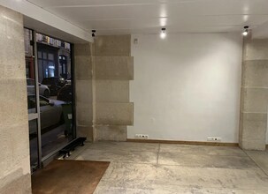 27 Rue Véron, Paris for lease Interior Photo- Image 2 of 6
