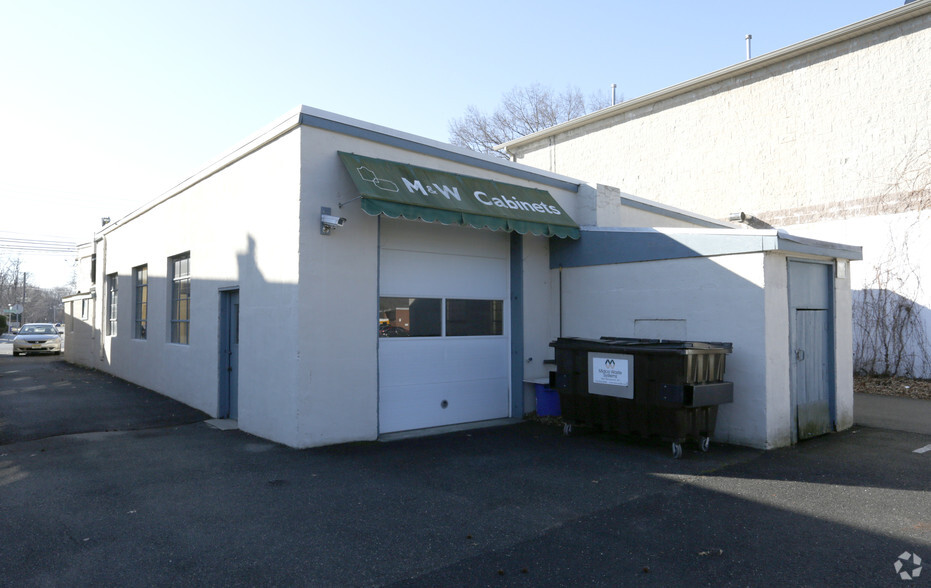 679 Bound Brook Rd, Middlesex, NJ for sale - Building Photo - Image 1 of 1