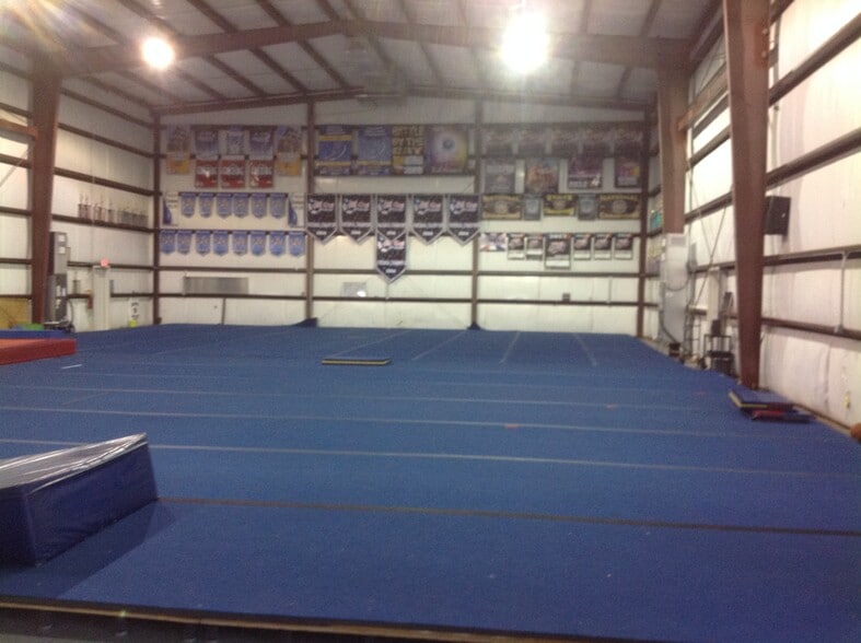 9050 16th Pl, Vero Beach, FL for lease - Interior Photo - Image 2 of 14