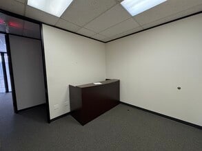 1880 S Dairy Ashford Rd, Houston, TX for lease Building Photo- Image 1 of 5