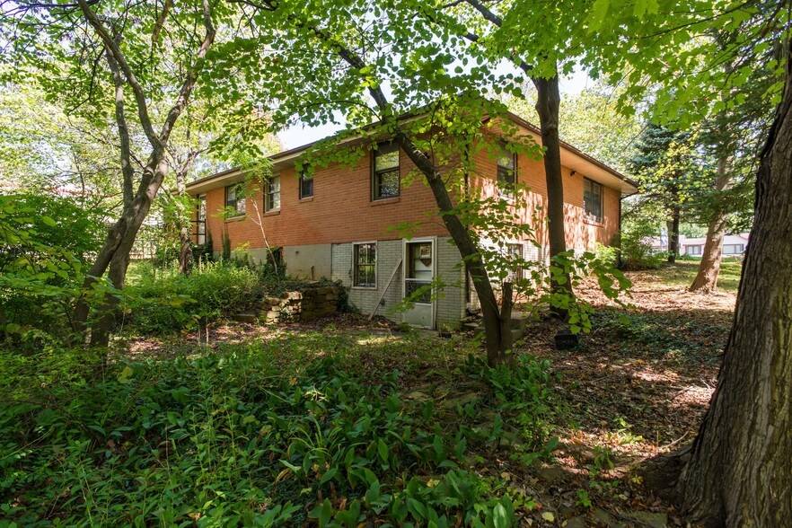 31113113 Grant Line Rd, New Albany, IN 47150