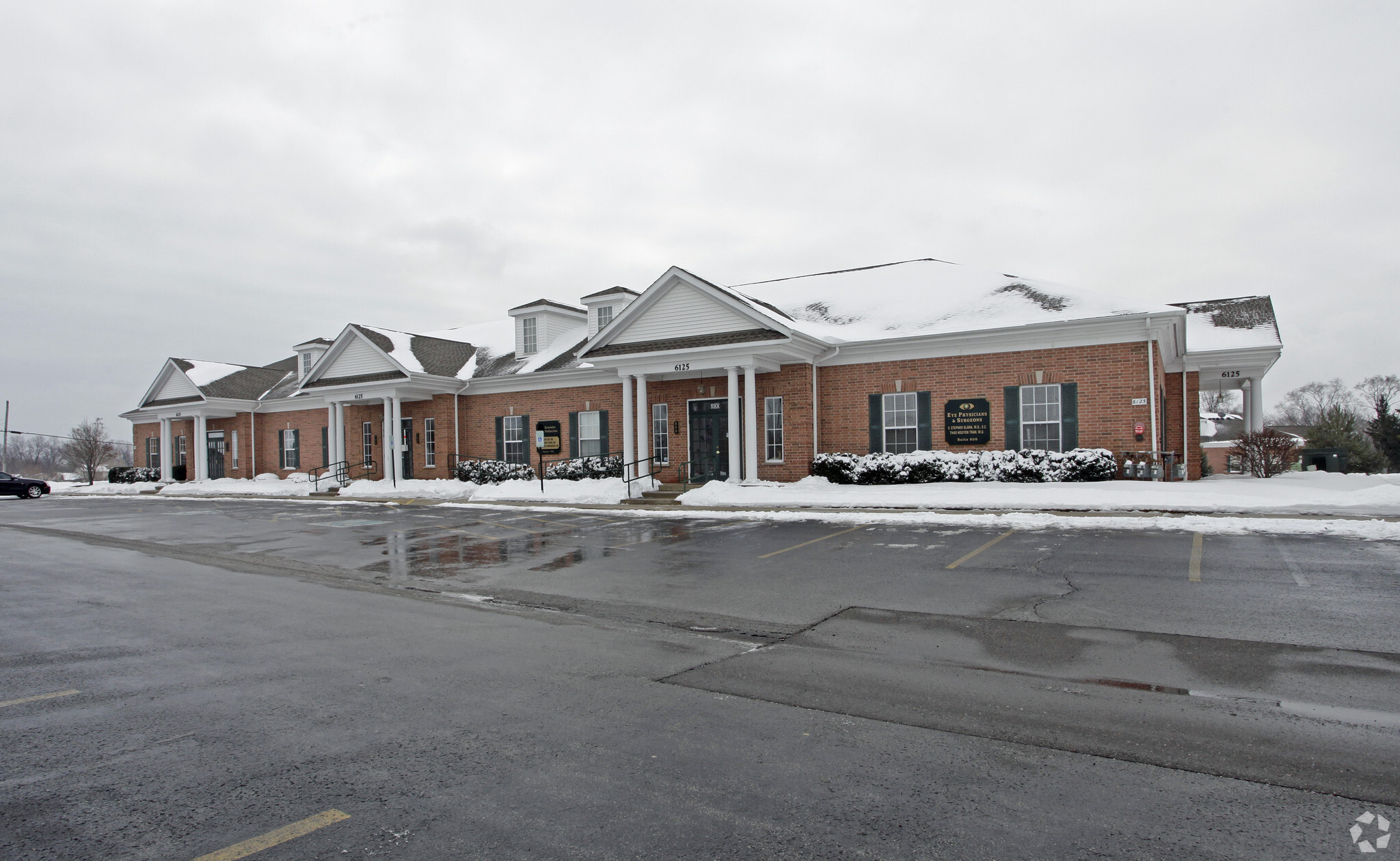 6125 Greenbay Rd, Kenosha, WI for lease Building Photo- Image 1 of 106