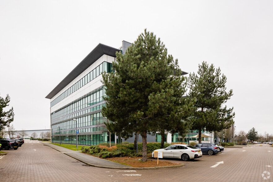 Mosquito Way, Hatfield for lease - Building Photo - Image 2 of 2
