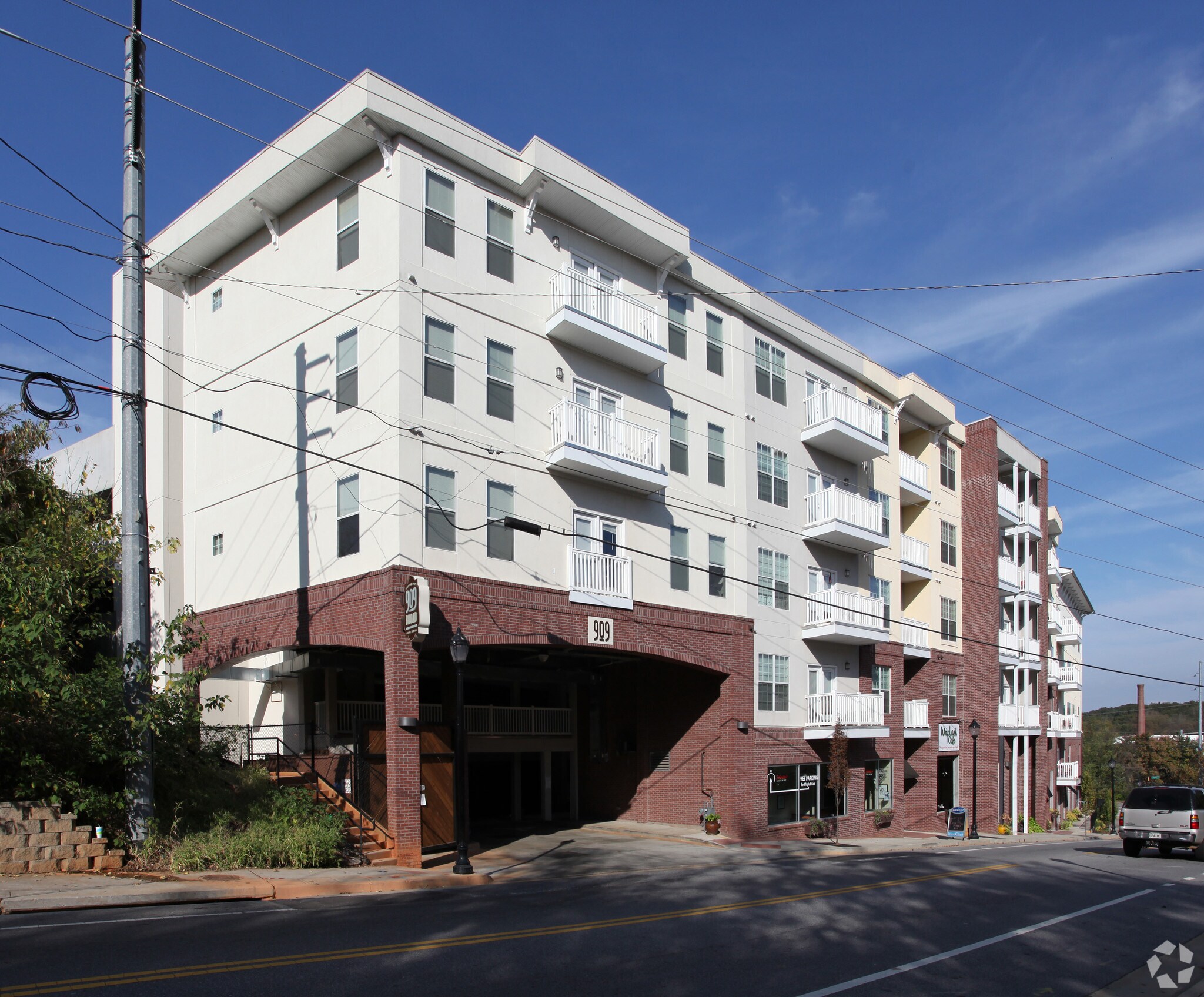 909 E Broad St, Athens, GA for sale Primary Photo- Image 1 of 1