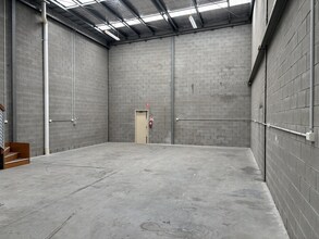 13 Jarrah Dr, Braeside for lease Interior Photo- Image 1 of 13