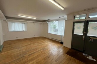 7A Park Pl, Biggar for lease Interior Photo- Image 2 of 6