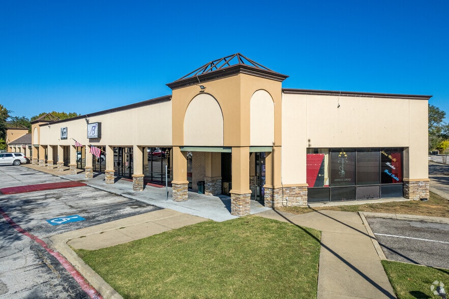 810 W Arapaho Rd, Richardson, TX for sale - Primary Photo - Image 1 of 1