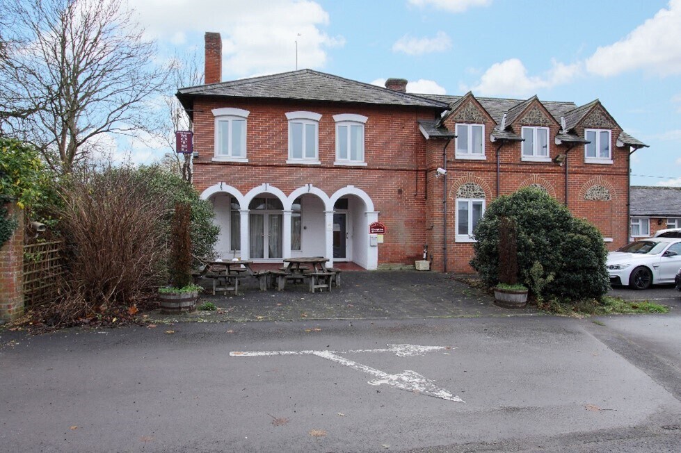 Parkhouse Cross, Cholderton for sale Building Photo- Image 1 of 7