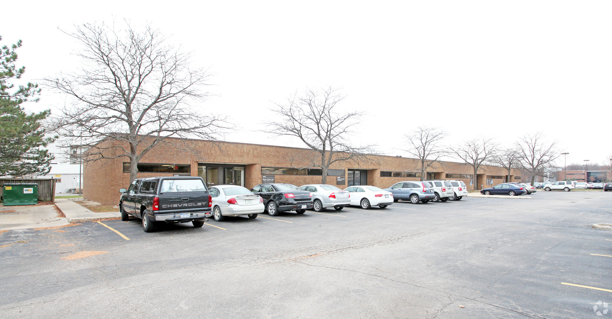 43301-43391 Commons Dr, Clinton Township, MI for lease Building Photo- Image 1 of 3