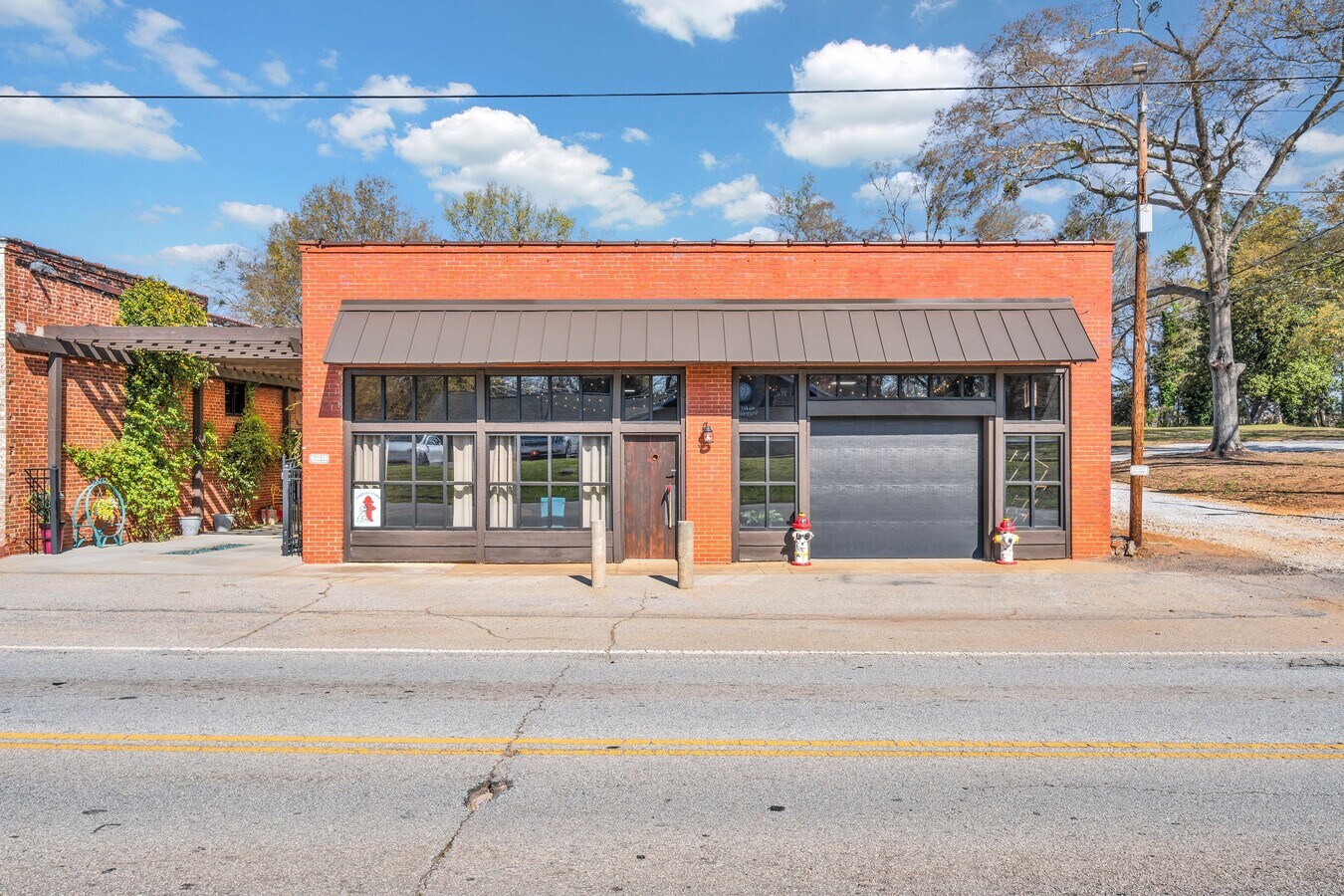 403 E Main St, Taylors, SC 29687