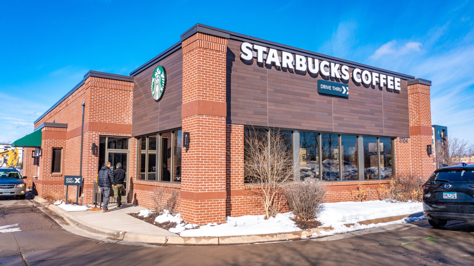 3704 Silver Lake Rd NE, Saint Anthony, MN 55421 - Starbucks | LoopNet