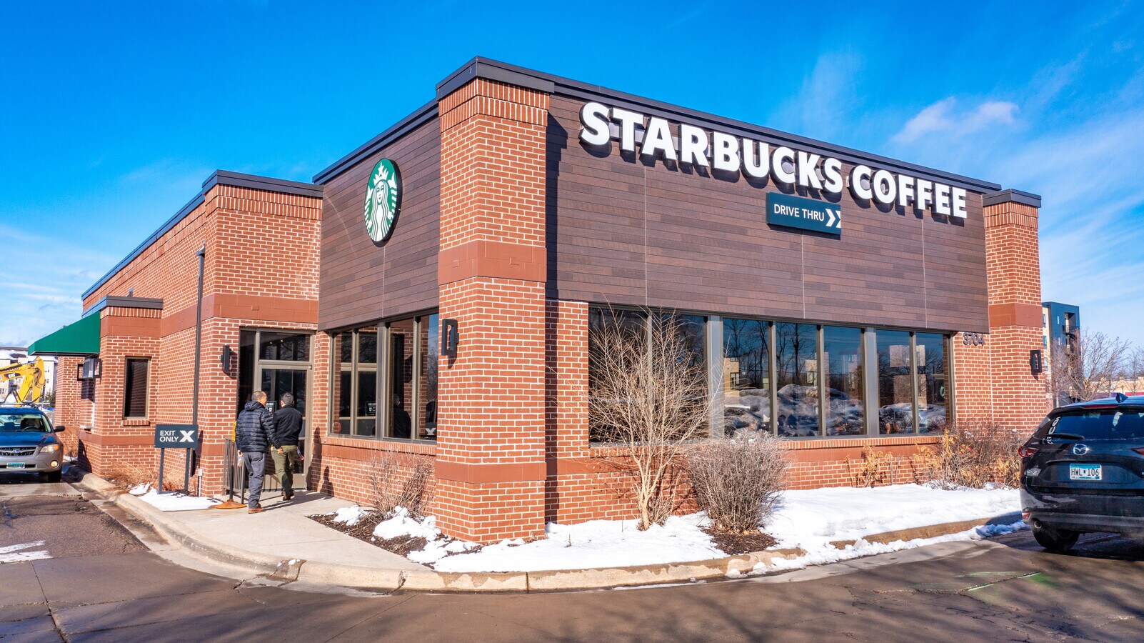 3704 Silver Lake Rd NE, Saint Anthony, MN 55421 Starbucks