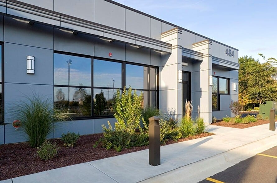 484 W Boughton Rd, Bolingbrook, IL for lease - Building Photo - Image 3 of 4