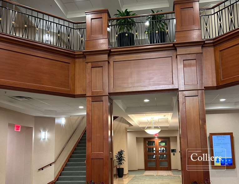 200 Center Point Cir, Columbia, SC for lease - Building Photo - Image 2 of 4