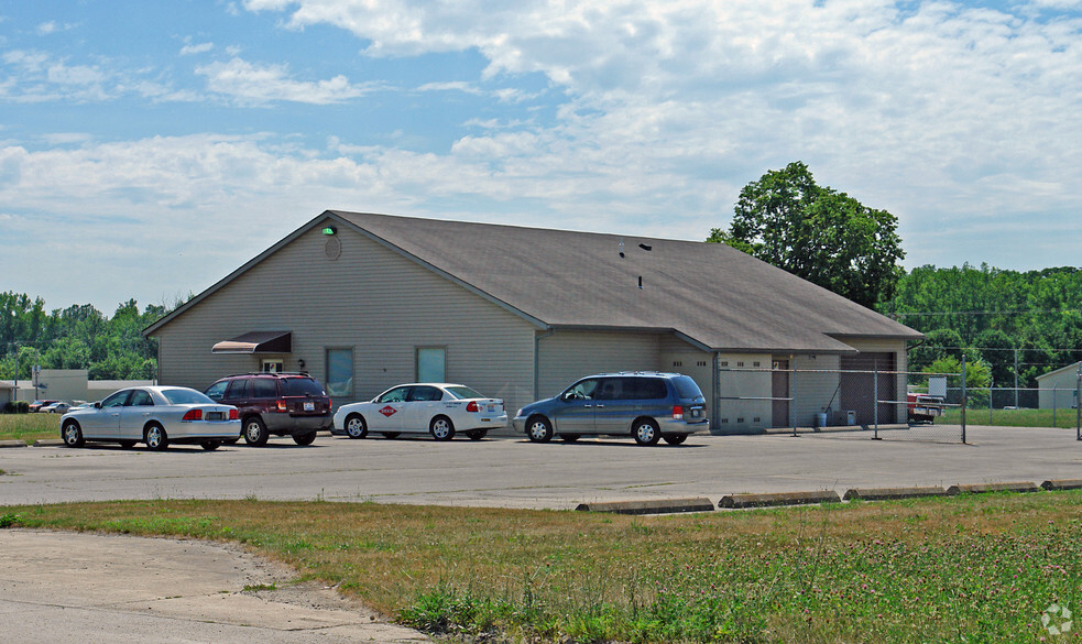 1121 Milligan Ct, Sidney, OH for sale - Primary Photo - Image 1 of 1