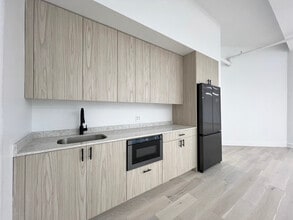 153 W 27th St, New York, NY for lease Interior Photo- Image 2 of 7