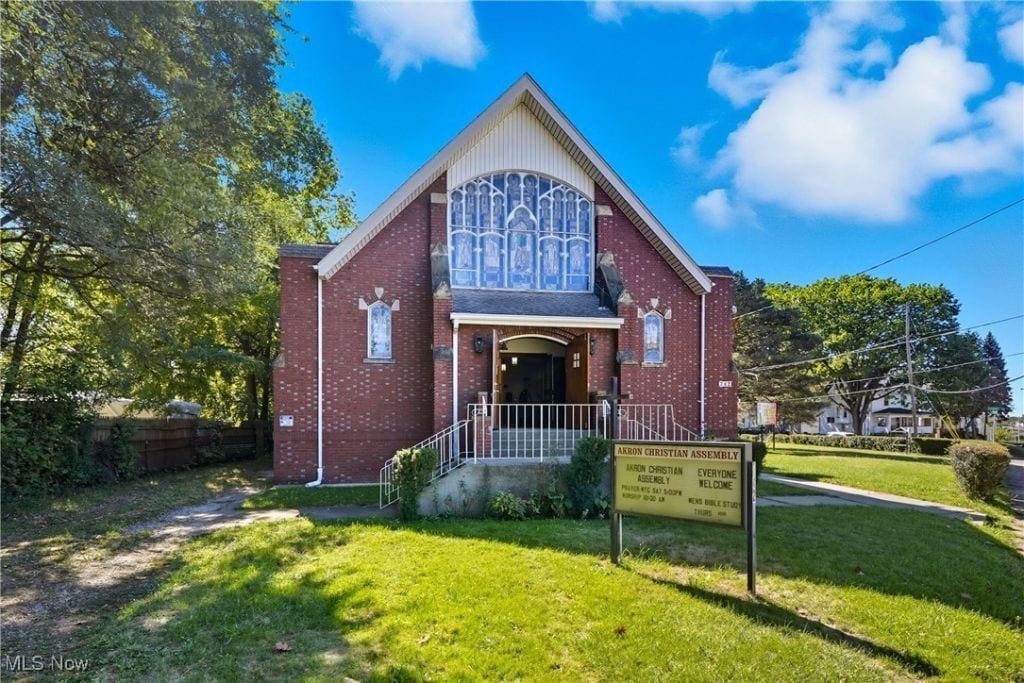 742 Johnston St, Akron, OH for sale Primary Photo- Image 1 of 14