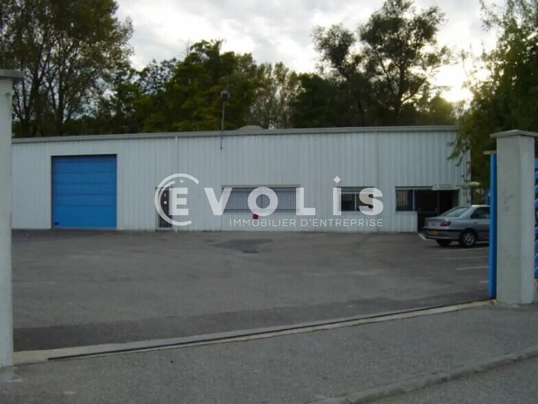 Industrial in SAINT-SYMPHORIEN-D'OZON for sale - Building Photo - Image 2 of 7