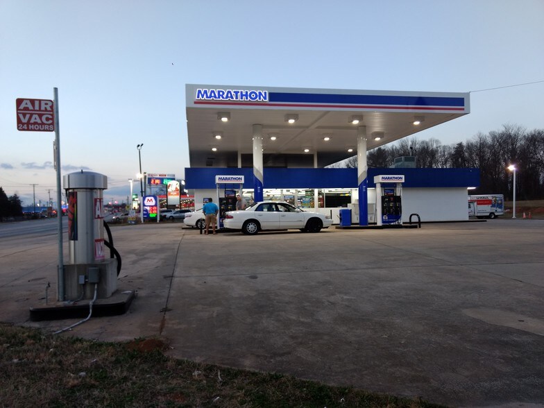 6400 White Horse Rd, Greenville, SC 29611