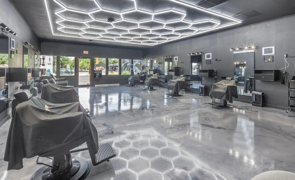 3925-3931 W Overland Rd, Boise, ID for sale - Interior Photo - Image 3 of 5