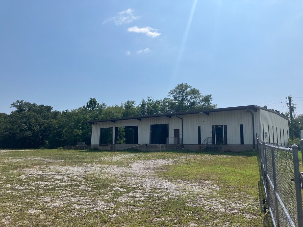 13845 Shell Belt Rd, Bayou La Batre, AL 36509 13845 Shell Belt Road