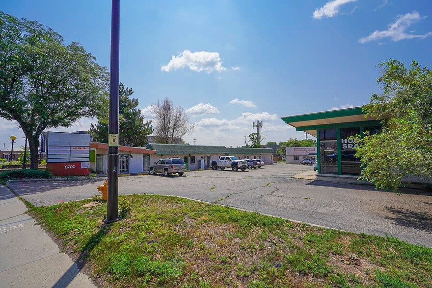 8700 W Colfax Ave, Lakewood, CO for lease - Building Photo - Image 1 of 1