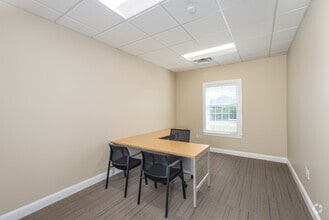 41 Romano Vineyard way, North Kingstown, RI for lease Interior Photo- Image 2 of 2
