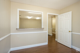 117 Southwest Dr, Spartanburg, SC for lease Interior Photo- Image 2 of 12