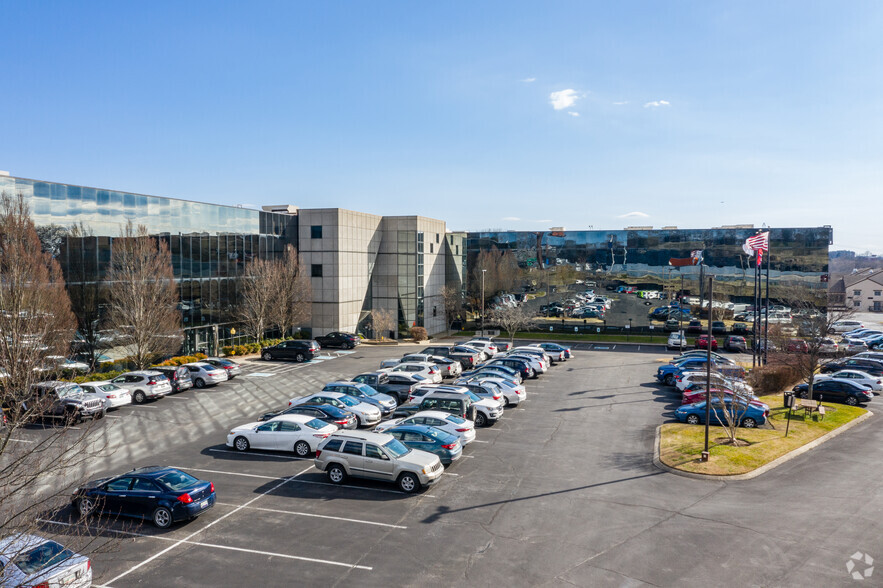 2451 Atrium Way, Nashville, TN for lease - Building Photo - Image 3 of 16