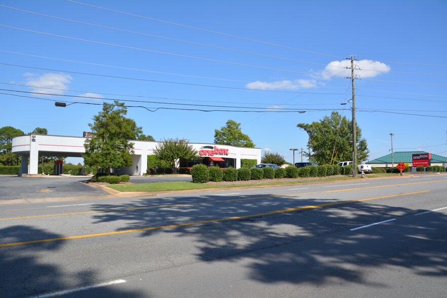 8000 Cantrell Rd, Little Rock, AR 72227