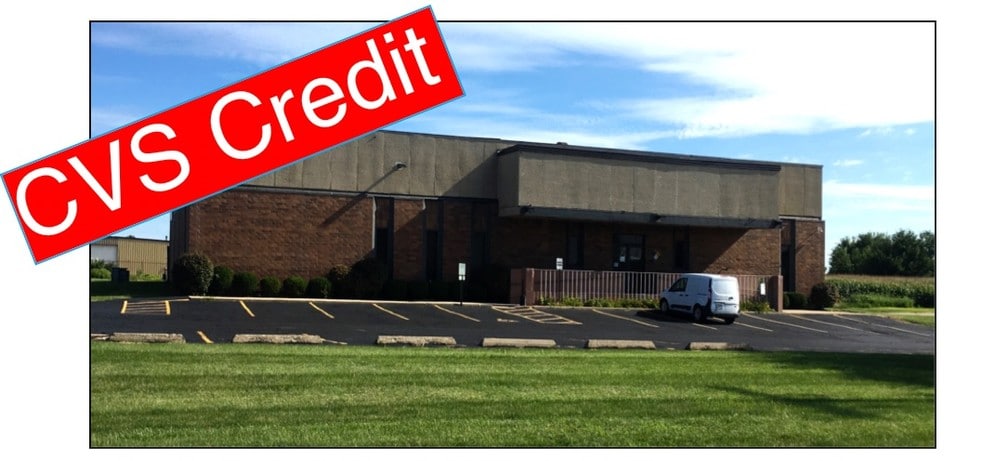 2305 W Altorfer Rd, Peoria, IL for sale - Building Photo - Image 3 of 34