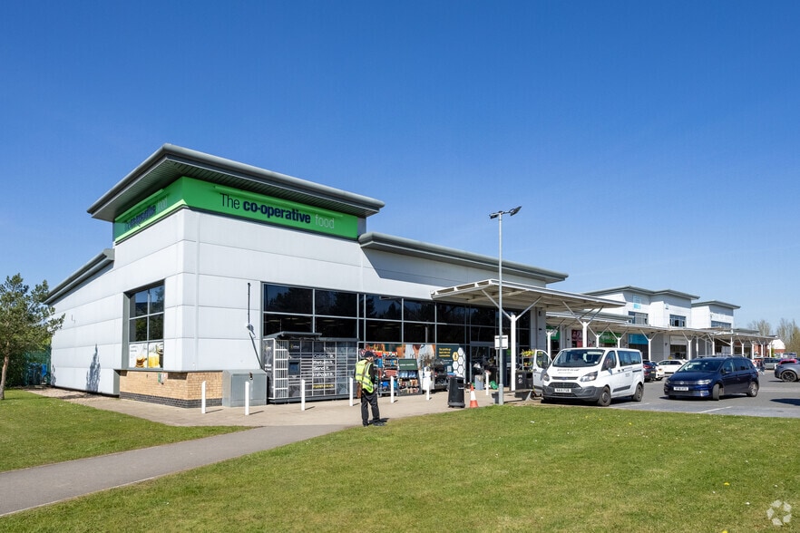 Tye Rd, Fradley for lease - Primary Photo - Image 1 of 3