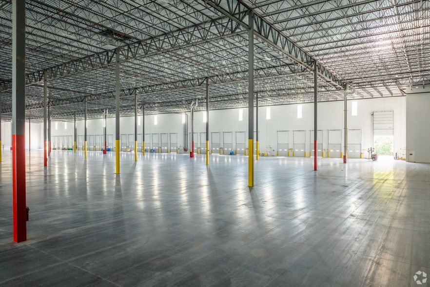 1980 U.S. Route 1, North Brunswick, NJ for lease - Building Photo - Image 2 of 12