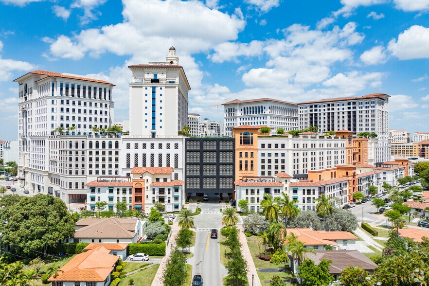 3011 Ponce de Leon Blvd, Coral Gables, FL for sale - Primary Photo - Image 1 of 1