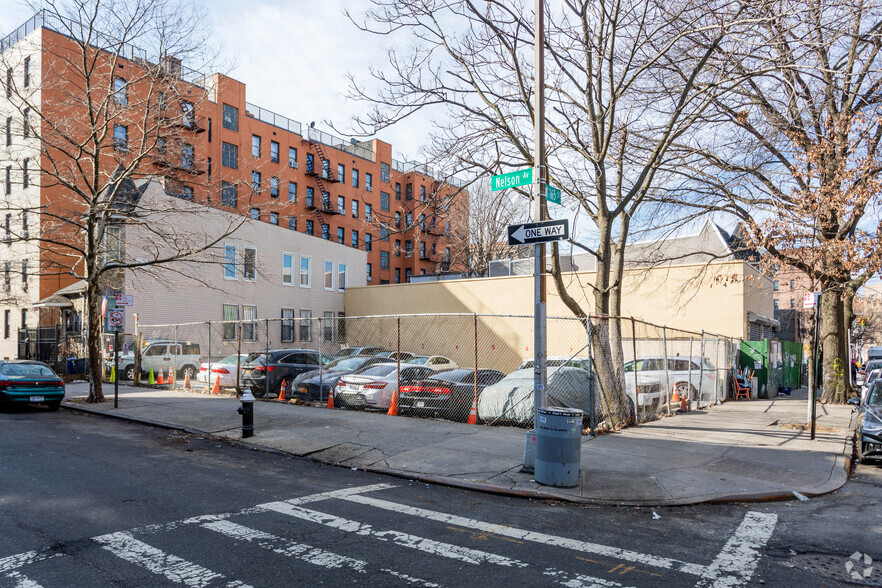 1049 Nelson Ave, Bronx, NY for lease - Building Photo - Image 2 of 3