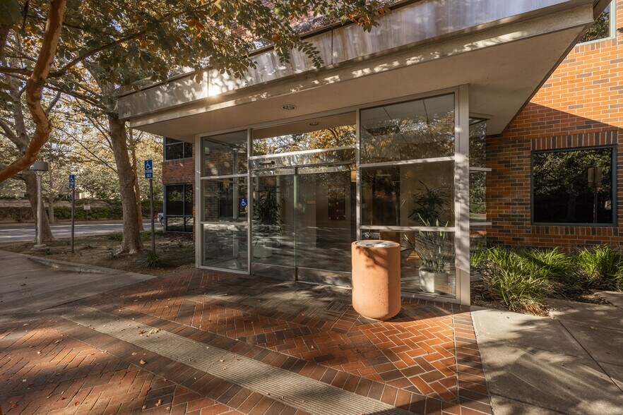 1001 Nut Tree Rd, Vacaville, CA 95687 Vacaville Medical Center