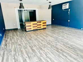 605 College St, Morganton, NC for lease Interior Photo- Image 2 of 8