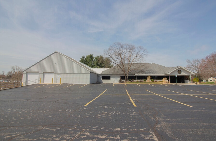 5835 Venture Park Dr, Kalamazoo, MI for sale - Building Photo - Image 3 of 12