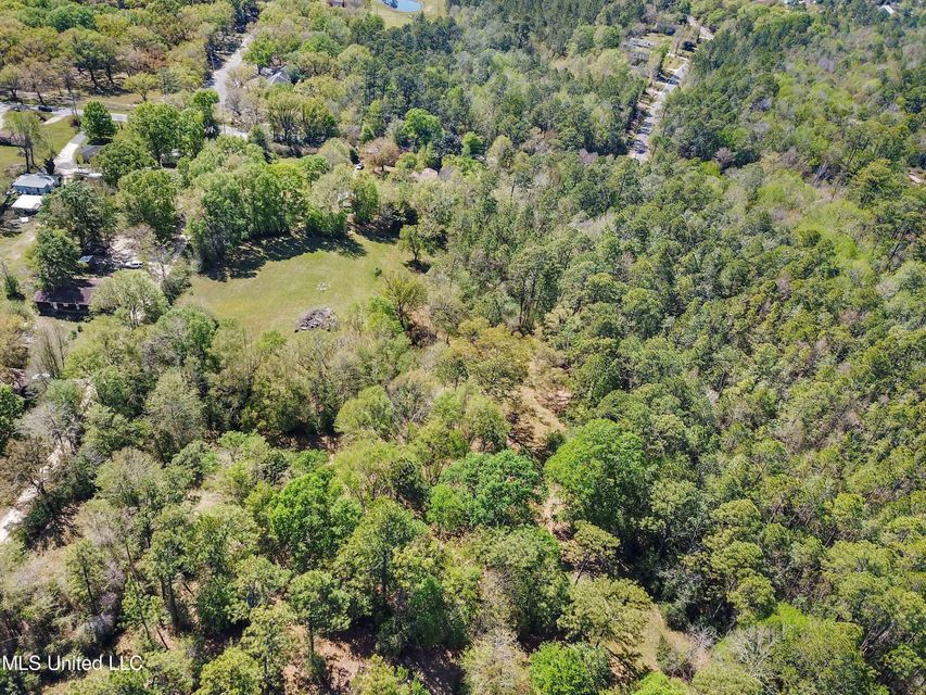 12140 Canal Rd, Gulfport, MS 39503